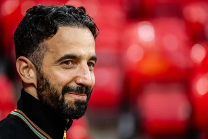 Manchester United surveille de près le défenseur de l’Inter Milan Yann Bisseck