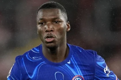 Al Nassr prêt à lâcher 100 millions pour Moisés Caicedo