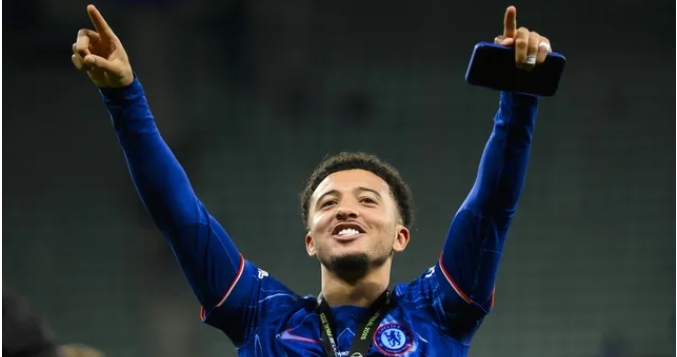 Mercato : l’AS Rome passe à l’action pour Jadon Sancho, Manchester United ouvert aux discussions